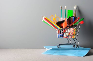 Alışveriş sepeti ile dizüstü bilgisayarlarda Kırtasiye