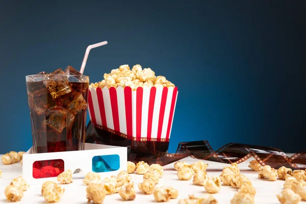 Cinema Concept Glasses Snacks Scattering Paper Cup Glass Soda Ice — Stock Photo, Image