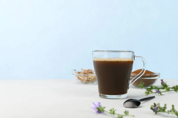 Alternatif untuk kopi. Minuman sehat chicory. — Stok Foto