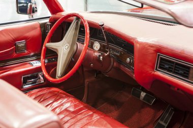 Statik görüntü üzerinde eski araba.