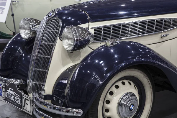 Old Car Static Display — Stock Photo, Image