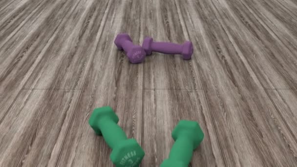 Fitness träning och fysisk träning med träningsredskap hjälper viktminskning — Stockvideo