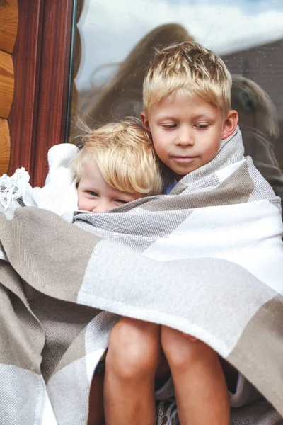 Two Cute Little Brothers Warm Themselves Together Warm Plaid Have — Stock Photo, Image