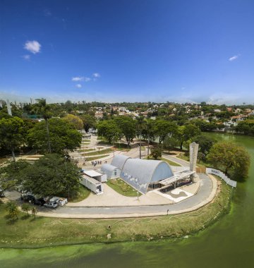 Belo Horizonte/Mg, Brezilya - 19 Ekim 2018 - dış görünümünü Sao Francisco de Assis Kilisesi Belo Horizonte, Brezilya için. Tarafından tasarlanan Oscar Niemeyer Pampulha kilise olarak bilinen