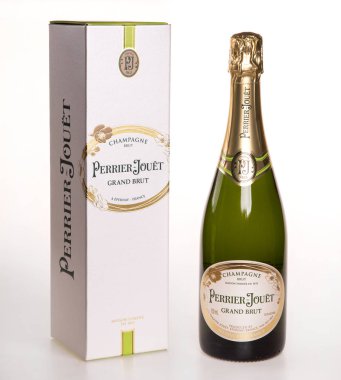 Şampanya şişesi sorunsuz bir arka plan üzerinde. Perrier Jouet Şampanya Epernay bölgede dayanmaktadır. 1811 kurulan ev 3.000.000 şişe yıllık üretim