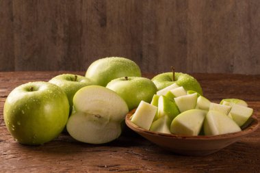 masada olgun yeşil elma yakın