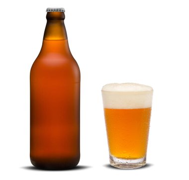 Bira ve Kahverengi şişe cam beyaz bir arka plan üzerinde izole.