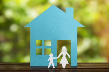 Kağıt zekâ mavi evde oğlu ile Bekar Anne. Boşan -mış.