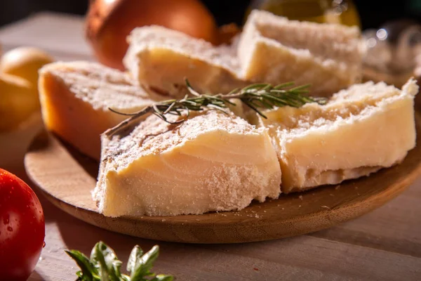 Kabeljau Auf Dem Holztisch Mit Zutaten Kabeljau Roh — Stockfoto