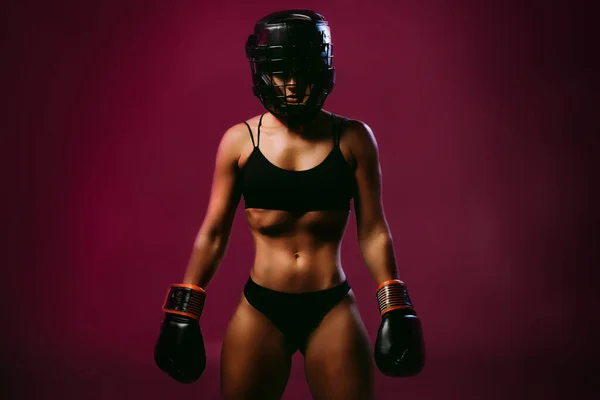 Mulher sexy lutador em luvas de boxe — Fotografia de Stock