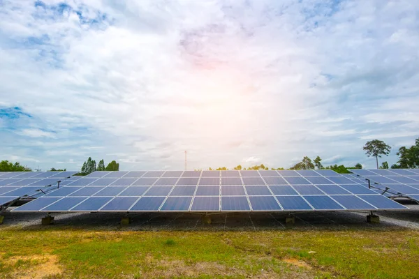Painel Fotovoltaico Solar Para Energia Renovável Eletricidade Painéis Solares Converta — Fotografia de Stock