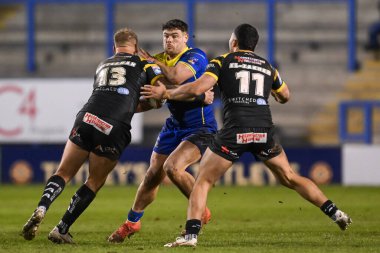 Warrington Wolves 'dan Joe Philbin Castleford Tigers' dan Joe Westerman, Warrington Wolves Castleford Tigers 'a karşı oynadığı 3. Maç sırasında Halliwell Jones Stadyumu, Warrington, İngiltere, 1 Mart 202