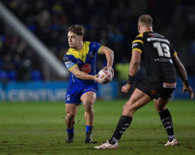 Warrington Wolves takımından Leon Hayes, 1 Mart 202 'de Warrington, İngiltere' de oynanan Betfred Süper Lig 3. tur karşılaşmasında Warrington Wolves Castleford Tigers 'a karşı oynamıştır.