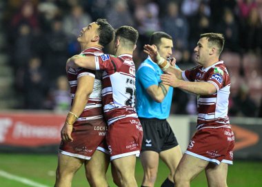 Wigan Warriors takımından Tyler Dupree, 1 Mart 202 'de Wigan, İngiltere' deki Wigan Stadyumu 'nda oynanan Betfred Süper Lig 3. tur karşılaşmasında 28-16' lık Wigan maçını kutluyor.