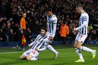 West Bromwich Albion takımından Mikey Johnston, 1 Mart 202 'de West Bromwich Albion' a karşı Coventry City 'de oynanan Sky Bet Şampiyonası' nda 1-0 'lık galibiyet golünü kutluyor.