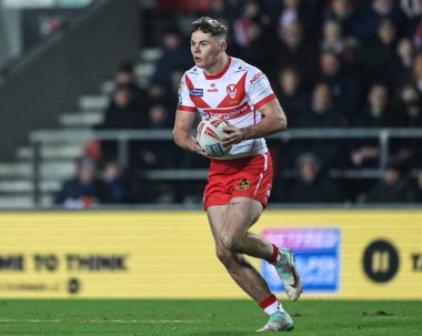 St. Helens takımından Jack Welsby, 1 Mart 202 'de St Helens' e karşı Leopards 'ın oynadığı Betfred Süper Lig 3. Raundunda topa vuruyor.