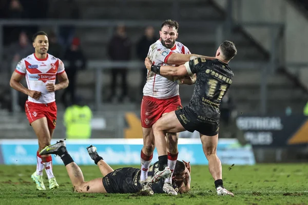 Alex Walmsley Helens Entrega Kai Odonnell Leigh Leopards Durante Betfred — Fotografia de Stock