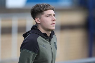 Barnsley 'den Aiden Marsh, 2 Mart 202' de Adams Park, High Wycombe, Birleşik Krallık 'ta Wycombe Wanderers' a karşı oynanan Sky Bet 1 maçı sırasında geldi.