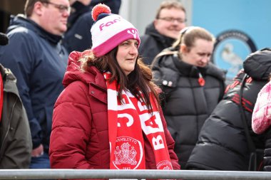 Barnsley taraftarları 2 Mart 202 'de Adams Park, High Wycombe, İngiltere' de Wycombe Wanderers 'a karşı oynanan Sky Bet 1 maçı sırasında geldiler.