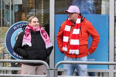 Barnsley taraftarları 2 Mart 202 'de Adams Park, High Wycombe, İngiltere' de Wycombe Wanderers 'a karşı oynanan Sky Bet 1 maçı sırasında geldiler.