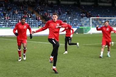 Barnsley 'li Mal de Gevigney, 2 Mart 2024' te Adams Park 'ta oynanan Sky Bet Ligi 1 karşılaşmasında Wycombe Wanderers' a karşı Barnsley maçında ısınma turunda.
