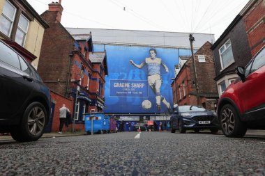 İngiltere 'nin Liverpool şehrindeki Goodison Park' ta oynanan Everton-West Ham United Premier Lig maçı öncesinde stadyumun önünde.