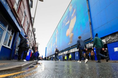 İngiltere 'nin Liverpool şehrindeki Goodison Park' ta oynanan Everton-West Ham United Premier Lig maçı öncesinde stadyumun önündeki sokak manzarası.