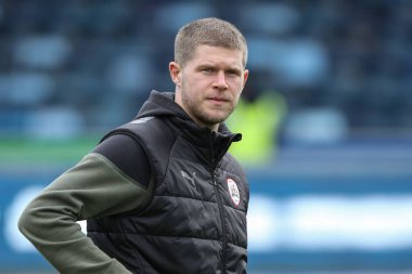 Barnsley 'den Ben Killip, 2 Mart 202' de Adams Park, High Wycombe, Birleşik Krallık 'ta Wycombe Wanderers' a karşı oynanan Sky Bet 1 maçı sırasında geldi.