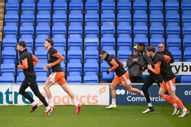 Blackpool, Sky Bet Ligi 1 maçı öncesinde Croud Meadow, Shrewsbury, İngiltere 'de Blackpool' a karşı oynanan maç öncesi ısınma maçı sırasında, 2 Mart 202