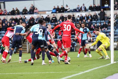 Barnsley 'den Donovan Pines, 2 Mart 202' de Adams Park, High Wycombe, Birleşik Krallık 'ta Wycombe Wanderers-Barnsley maçında 2-2 berabere kaldı.