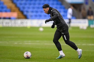 Blackpool 'dan Jordan Lawrence-Gabriel 2 Mart 202' de Croud Meadow, Shrewsbury, İngiltere 'de oynanan Sky Bet Ligi 1 maçı öncesinde oynanan ısınma maçında