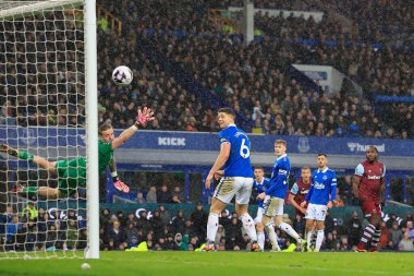 West Ham United takımından Tomas Soucek, Premier League maçında Everton-West Ham United 'a karşı Goodison Park, Liverpool, İngiltere' de 2 Mart 202 'de oynanan maçta 1-2 berabere kaldı.