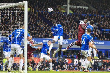 West Ham United takımından Kurt Zouma Premier Lig maçında 1-1 öne geçiyor Everton - West Ham United Goodison Park, Liverpool, İngiltere, 2 Mart 202