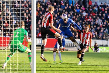 Chelsea 'den Axel Disasi Premier Lig maçında Brentford Chelsea' ye karşı Gtech Community Stadyumu, Londra, 2 Mart 202 'de oynanan karşılaşmada 2-2 berabere kaldı.