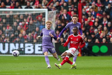 Nottingham Ormanı 'ndan Callum Hudson-Odoi Premier Lig maçı sırasında Nottingham Forest' a karşı Liverpool City Ground, Nottingham, İngiltere, 2 Mart 202 'de pas attı.