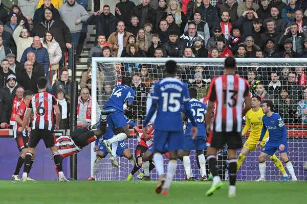 Yoane Wissa Brentford Segna Gol Acrobatico Fare Brentford Durante Partita — Foto Stock