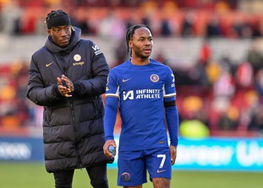 Chelsea 'den Raheem Sterling Premier Lig karşılaşmasında Brentford Chelsea' ye karşı Gtech Community Stadyumu, Londra, Birleşik Krallık, 2 Mart 202