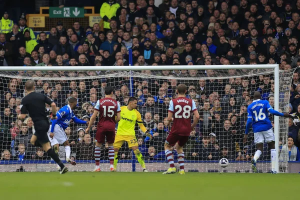 Beto Everton Scores Make Premier League Match Everton West Ham — Stock Photo, Image