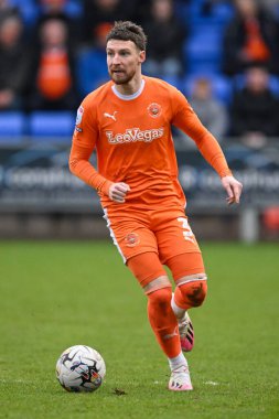 Blackpool 'dan James Husband, 2 Mart 202' de Croud Meadow, Shrewsbury, İngiltere 'de oynanan Skrewsbury Town-Blackpool maçında topa vuruyor.