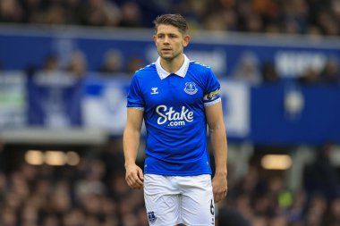 Everton 'dan James Tarkowski Premier League maçı sırasında Everton, West Ham United' a karşı Goodison Park, Liverpool, İngiltere, 2 Mart 202