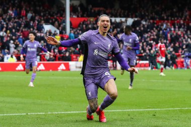 Liverpool 'lu Darwin Nez, İngiltere' nin Nottingham şehrinde oynanan Premier Lig maçı Nottingham Forest-Liverpool maçında 0-1 kazanma hedefini kutluyor.