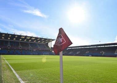 3 Mart 202 'de Burnley, Burnnemouth' a karşı oynadığı Premier Lig karşılaşmasında, maçtan önce Çim Mağribi 'nin genel görünümü