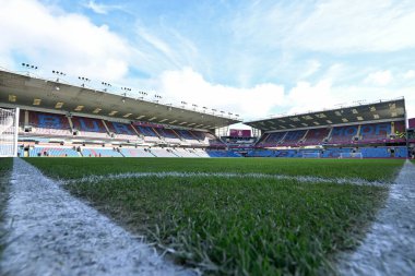3 Mart 202 'de Burnley, Burnnemouth' a karşı oynadığı Premier Lig karşılaşmasında, maçtan önce Çim Mağribi 'nin genel görünümü
