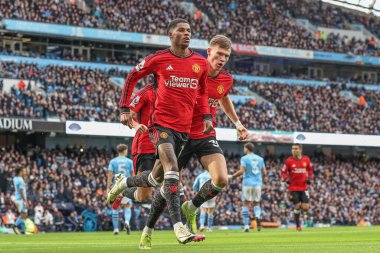 Manchester United takımından Marcus Rashford, Manchester City ile Manchester United arasındaki Premier League maçında 3 Mart 202 'de Etihad Stadyumu' nda 0-1 kazanma golünü kutluyor.