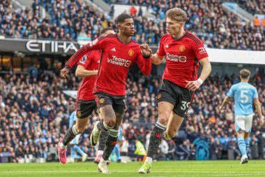 Manchester United takımından Marcus Rashford, Manchester City ile Manchester United arasındaki Premier League maçında 3 Mart 202 'de Etihad Stadyumu' nda 0-1 kazanma golünü kutluyor.