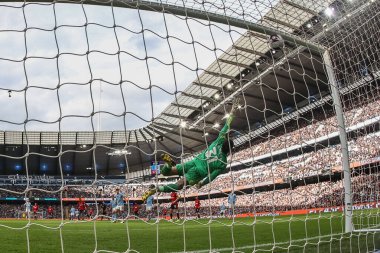 Manchester United takımından Marcus Rashford Manchester United 'ın 3 Mart 202 tarihinde Etihad Stadyumu' nda oynanan Premier League maçında Ederson 'ı yenerek 0-1' lik skora ulaştı.