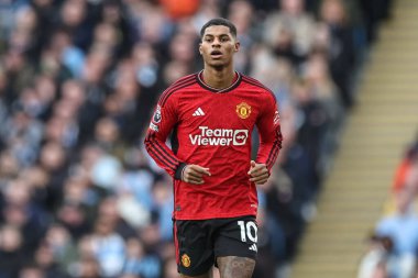 Manchester United 'ın Manchester City ile Manchester United arasındaki Premier League maçında Marcus Rashford, Etihad Stadyumu' nda, 3 Mart 202