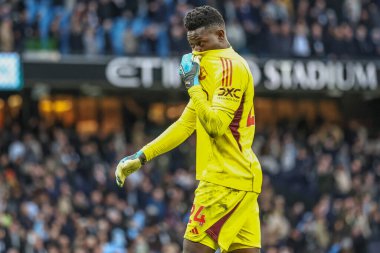Manchester United 'ın Manchester City ile Manchester United arasındaki Premier League maçında Andr Onana, Etihad Stadyumu' nda, 3 Mart 2024