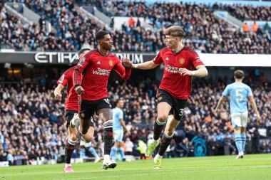 Manchester United takımından Marcus Rashford, Manchester City ile Manchester United arasındaki Premier League maçında 3 Mart 202 'de Etihad Stadyumu' nda 0-1 kazanma golünü kutluyor.