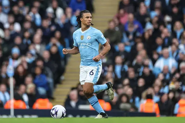 Nathan Von Manchester City Mit Dem Ball Während Des Premier — Stockfoto